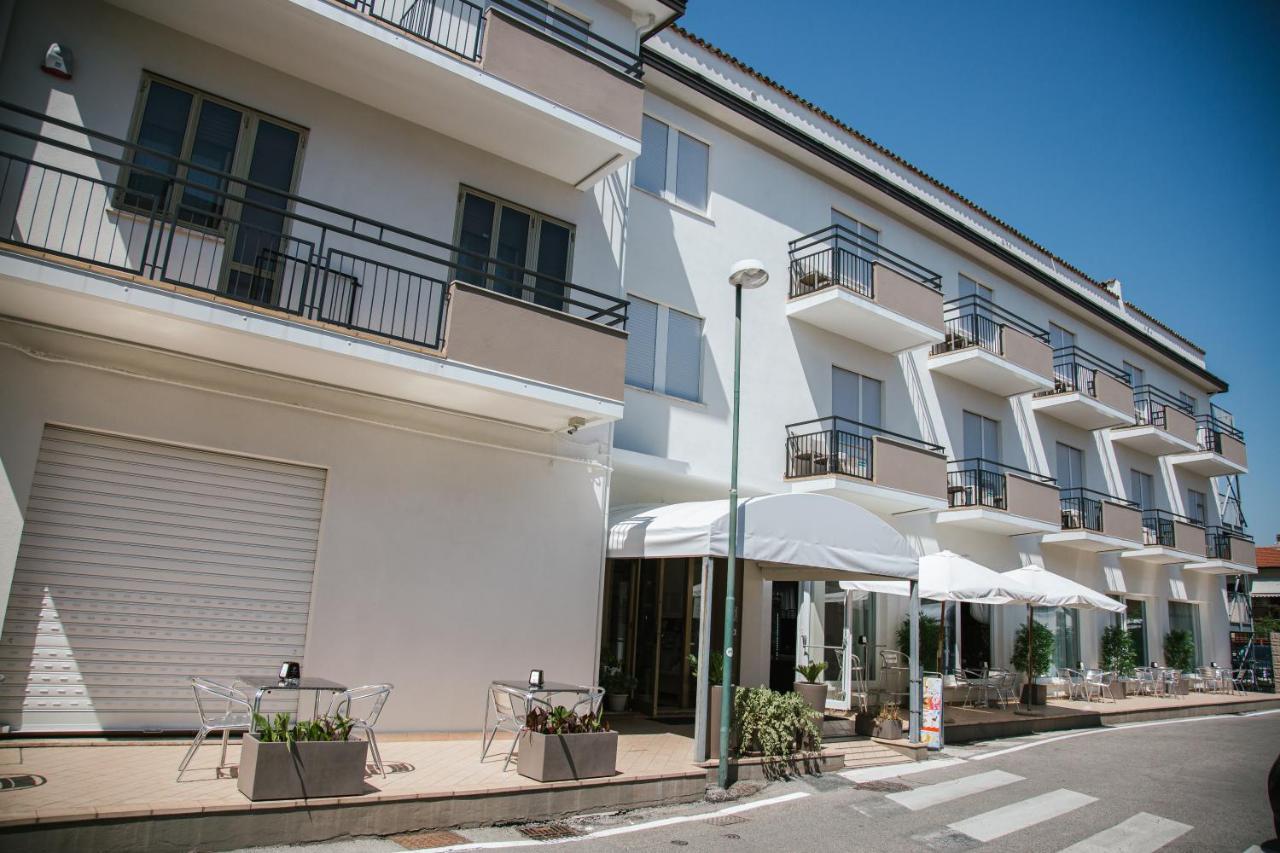 Hotel Laura Cavallino-Treporti Exterior foto